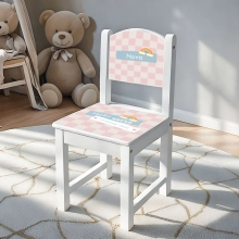 Stoeltje met naam blokken hello world
